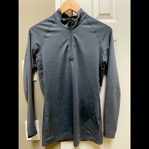 Nike 1/4 Zip Gray - Like New! Fitted